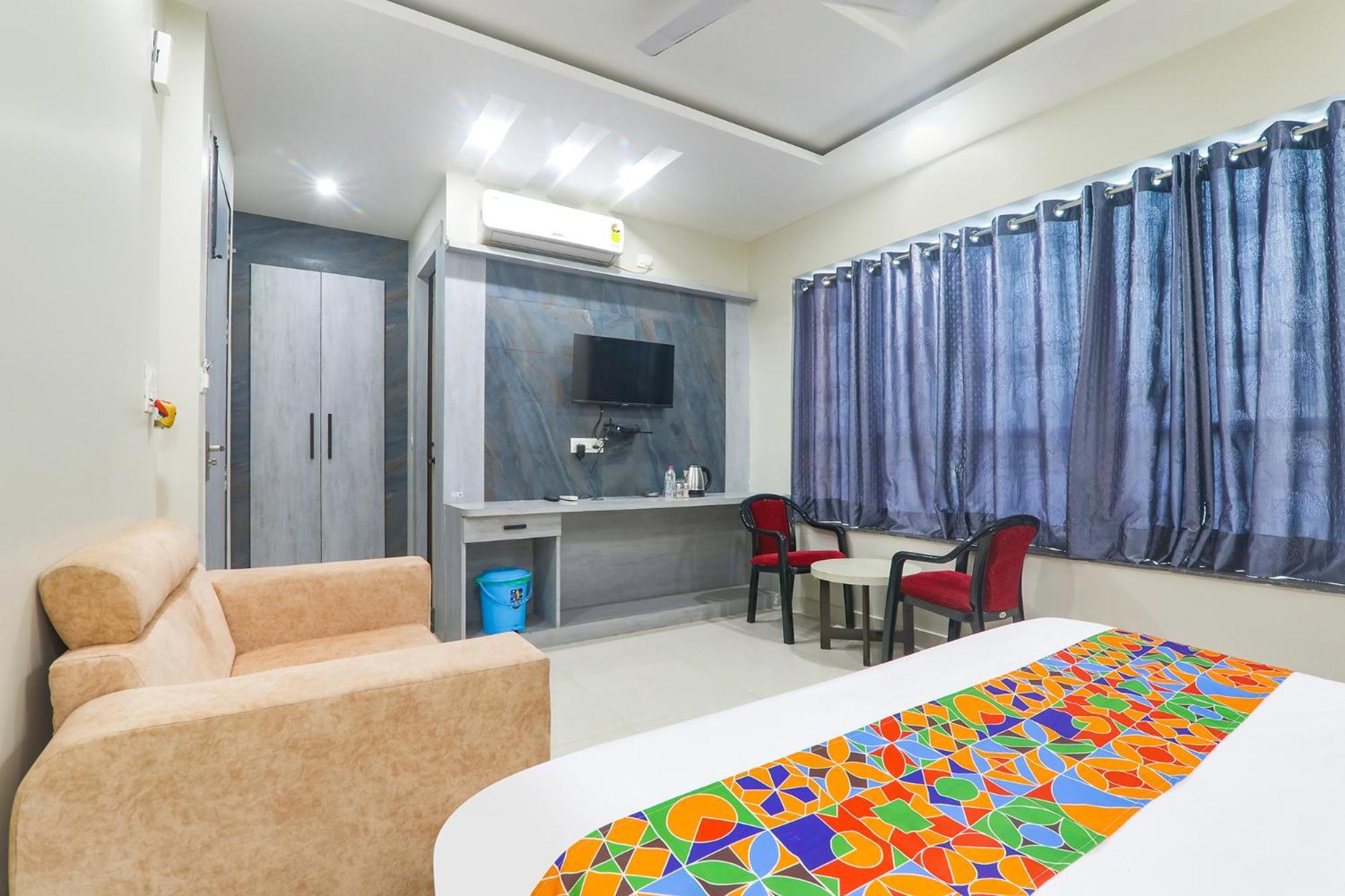 Fabexpress Grand Inn I Chinhat Екстер'єр фото