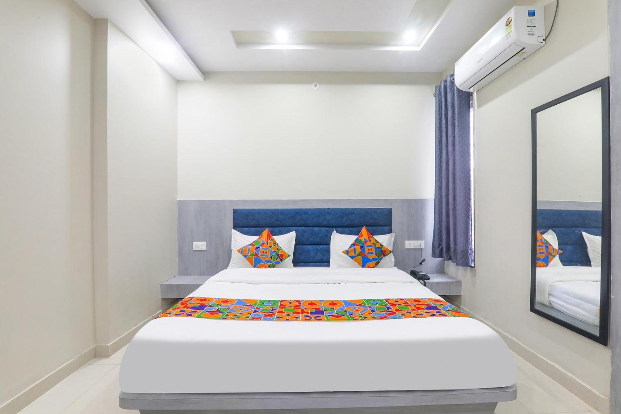 Fabexpress Grand Inn I Chinhat Екстер'єр фото