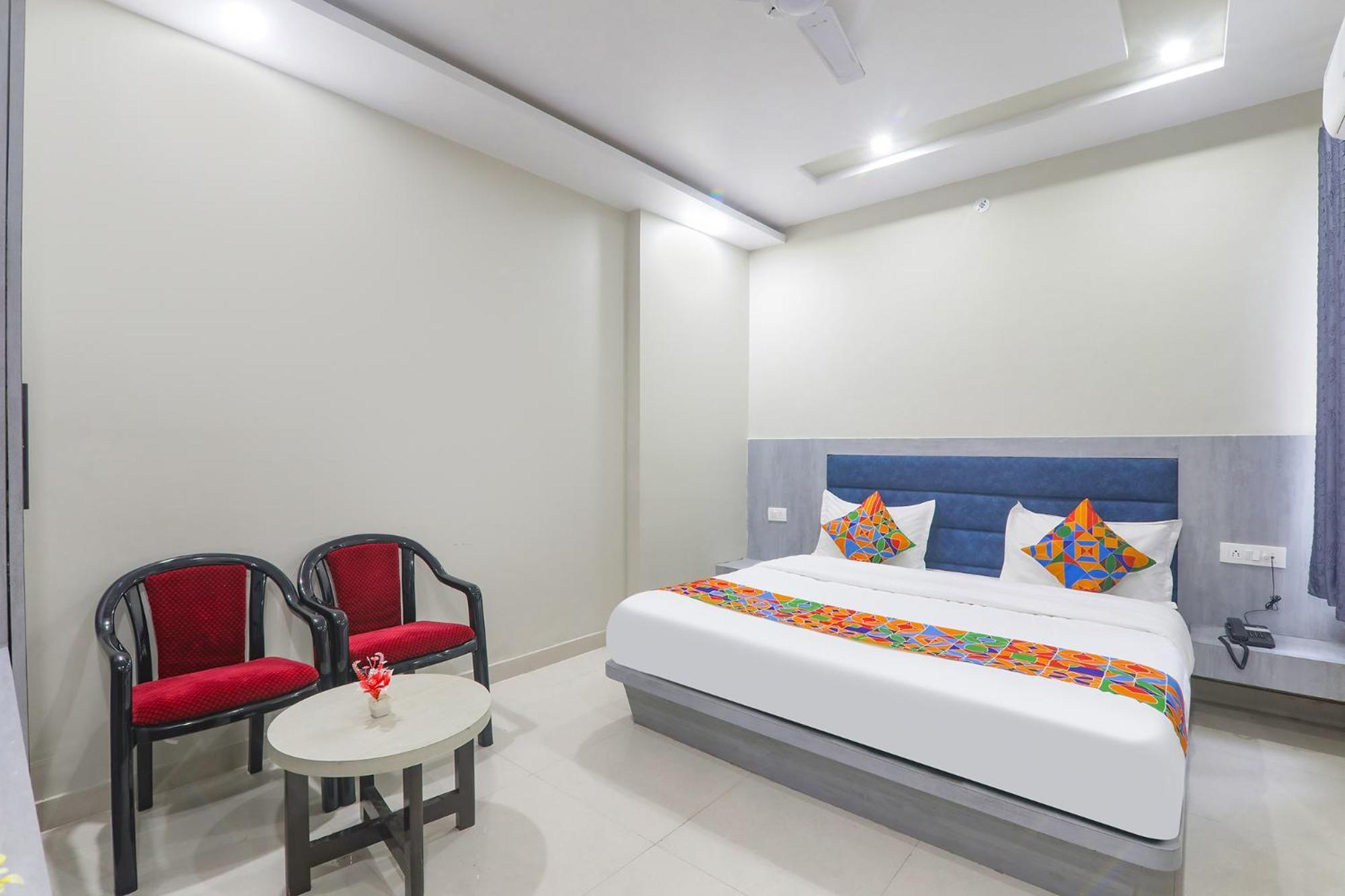 Fabexpress Grand Inn I Chinhat Екстер'єр фото