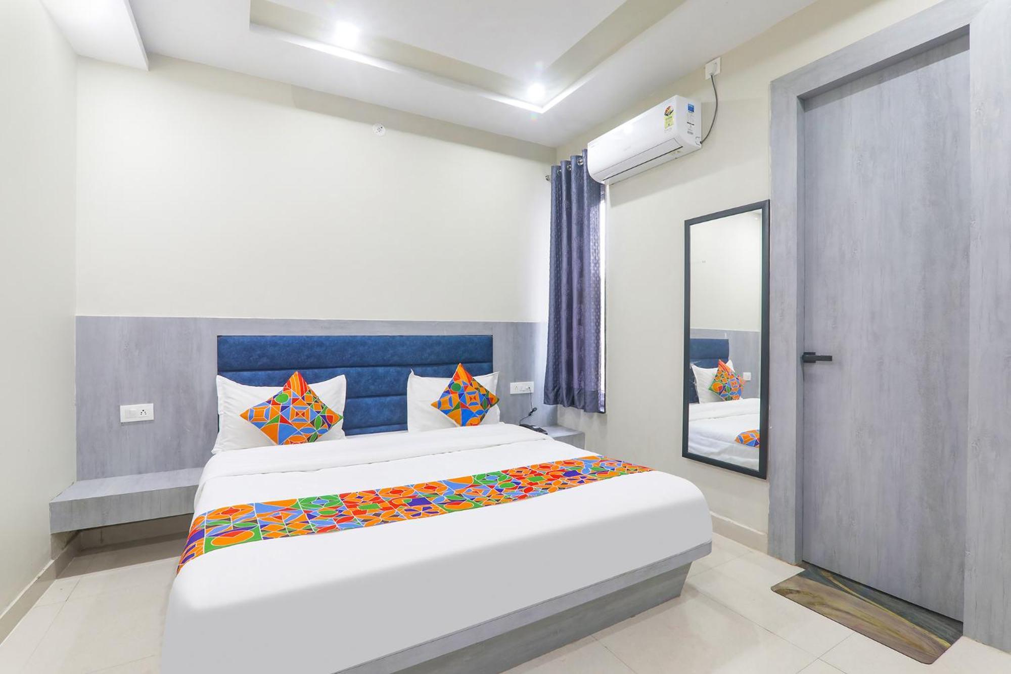 Fabexpress Grand Inn I Chinhat Екстер'єр фото