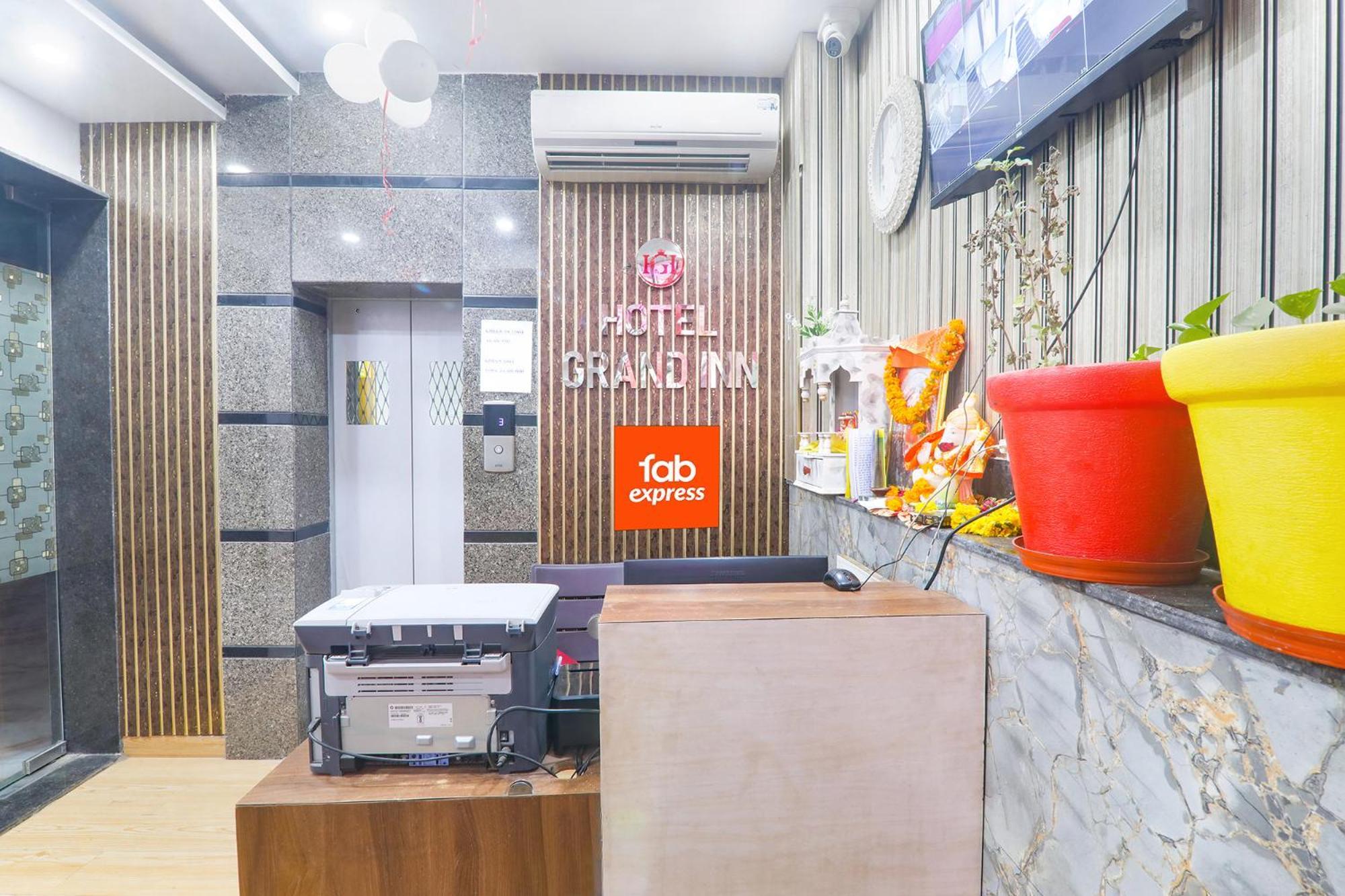 Fabexpress Grand Inn I Chinhat Екстер'єр фото